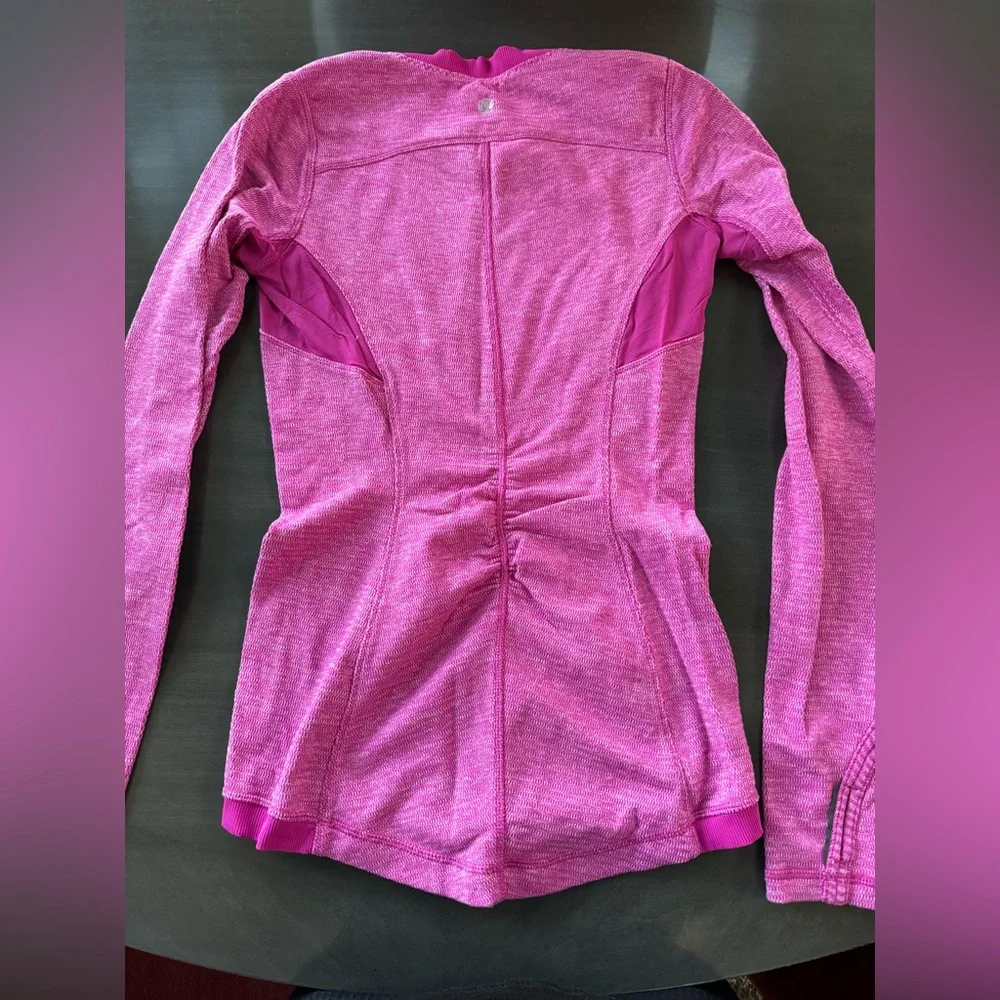 Lululemon Base Runner Long Sleeve
Mini Check Pique Raspberry / Raspberry - Picture 5 of 7